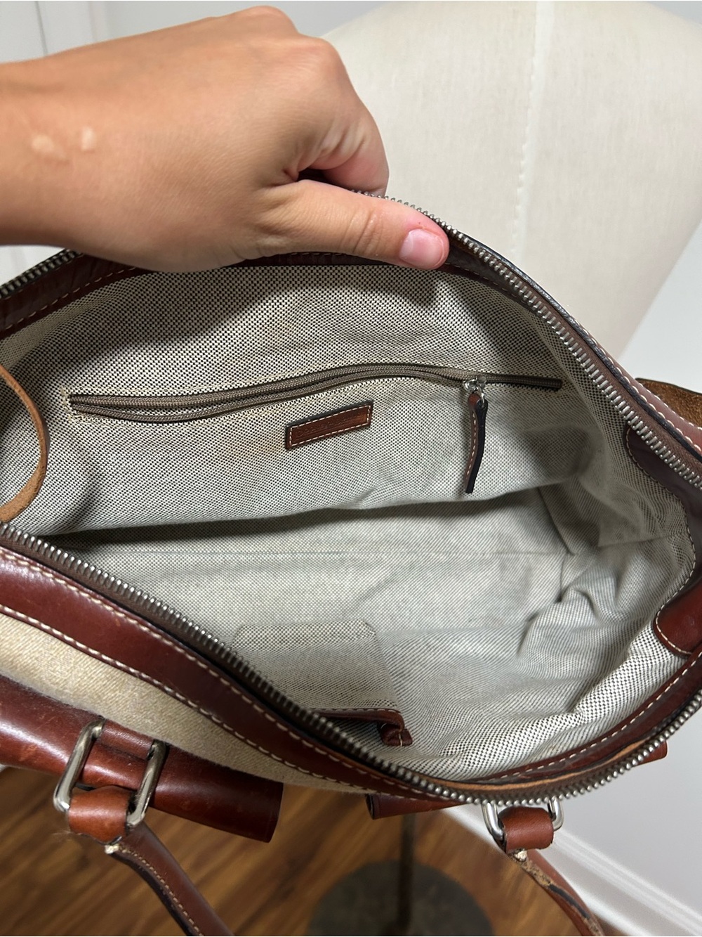 Vintage Dooney and Bourke Bag - Picture 10 of 10